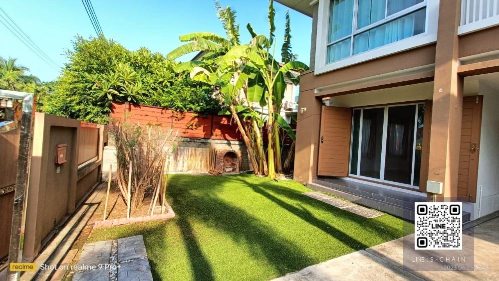 HOME FOR RENT>> เอโทล มัลดีฟ ปาล์ม (บางนา-วงแหวน)>> บ้าน 2 ชั้น สไตล์ Modern Resort Living ใกล้ Mega /Ikea บางนา  #MO-2570