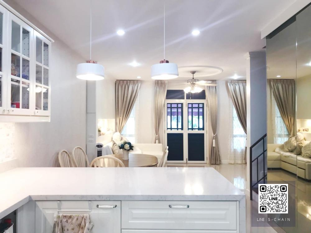 🏙📢TOWN HOME FOR RENT>> ทาวน์โฮมหรู 3 ชั้น หมู่บ้านลีออง สุขุขมวิท 62>> ใกล้ BTS บางจาก ตกแต่งสวย เฟอร์นิเจอร์ครบ 3 ห้องนอน #LV-MO1009