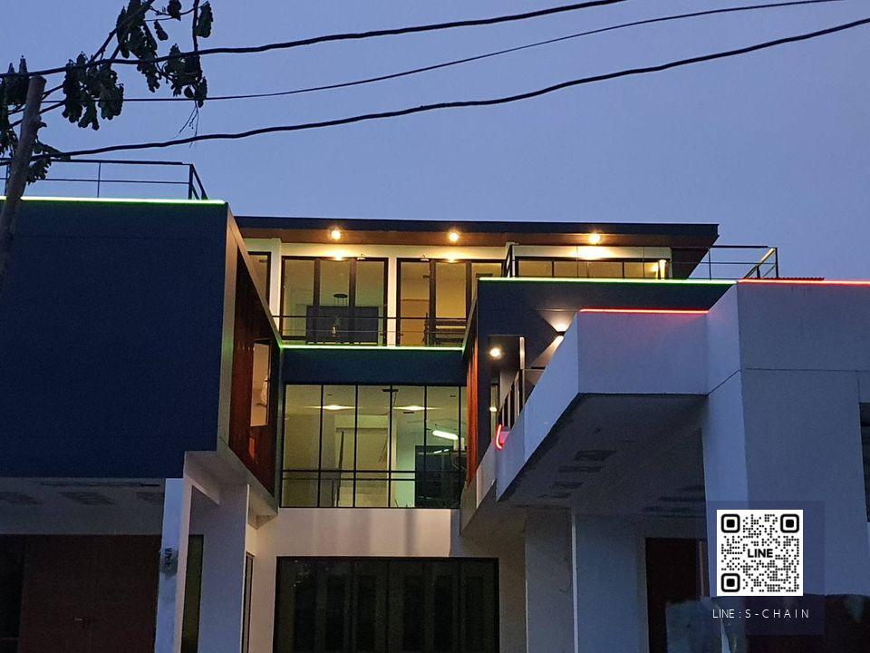 🎉🏘HOME FOR RENT>> บ้านเดี่ยว 3 ชั้น สุขุมวิท 62 แยก 25 ตกแต่งสไตล์ Modern luxury เป็น Pool villa  เนื้อที่ 250 ตร.วา  600 ตร.เมตร ขนาด 5 ห้องนอน #LV-MO930