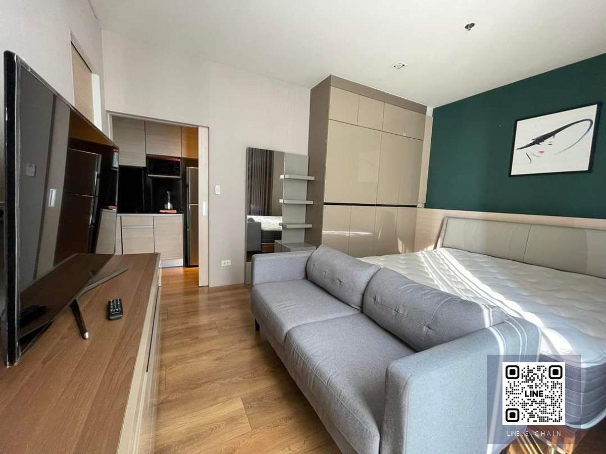 📌FOR RENT/SALE📢Park 24 ตกแต่งครบพร้อมเข้าอยู่ อาคาร 2 ชั้น 18 หันทิศใต้ ฝ้าเพดานสูง เฟอร์นิเจอร์ครบ ประตูระบบ Digital door lock ใกล้ BTS พร้อมพงษ์ เพียง 500 เมตร #LV-MO1696