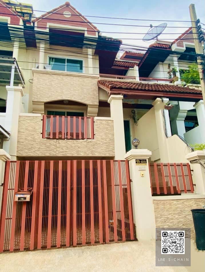 💥ด่วนนน!! บ้านเช่า ✦ TownHome (Royal Nakarin Villa)​✦ 💥4 ห้องนอน 4 ห้องน้ำ ♡  3 Parking space ใกล้แหล่ง Shopping ซีคอนสแควร์เพียง 500เมตร😊👍🏻