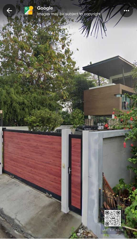 FOR RENT>> บ้านเดี่ยว 3 ชั้น รัชดา 18 ห้วยขวาง>> 120 ตร.ว. /4 ห้องนอน pet friendly ตกแต่งครบ สนามหญ้ากว้าง #LV-MO333