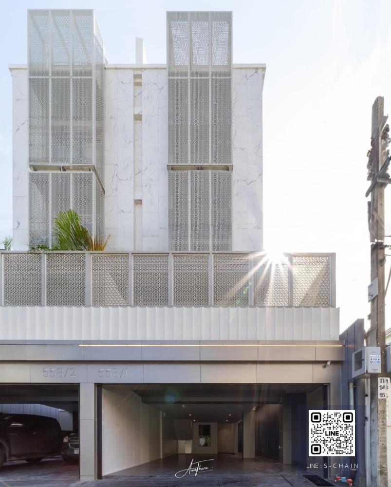 🎉🍀HOME FOR RENT/SALE>> 🔥บ้านเดี่ยวสุดหรู ใจกลางเอกมัย ซ.เอกมัย 10 Pet Friendly 😺ขนาด 360+ ตร.ม พร้อมลิฟท์+EV Charge เฟอร์นิเจอร์ตกแต่งหรูหรา สวยงาม พร้อมอยู่ เดินทางสะดวก #LV-MO915