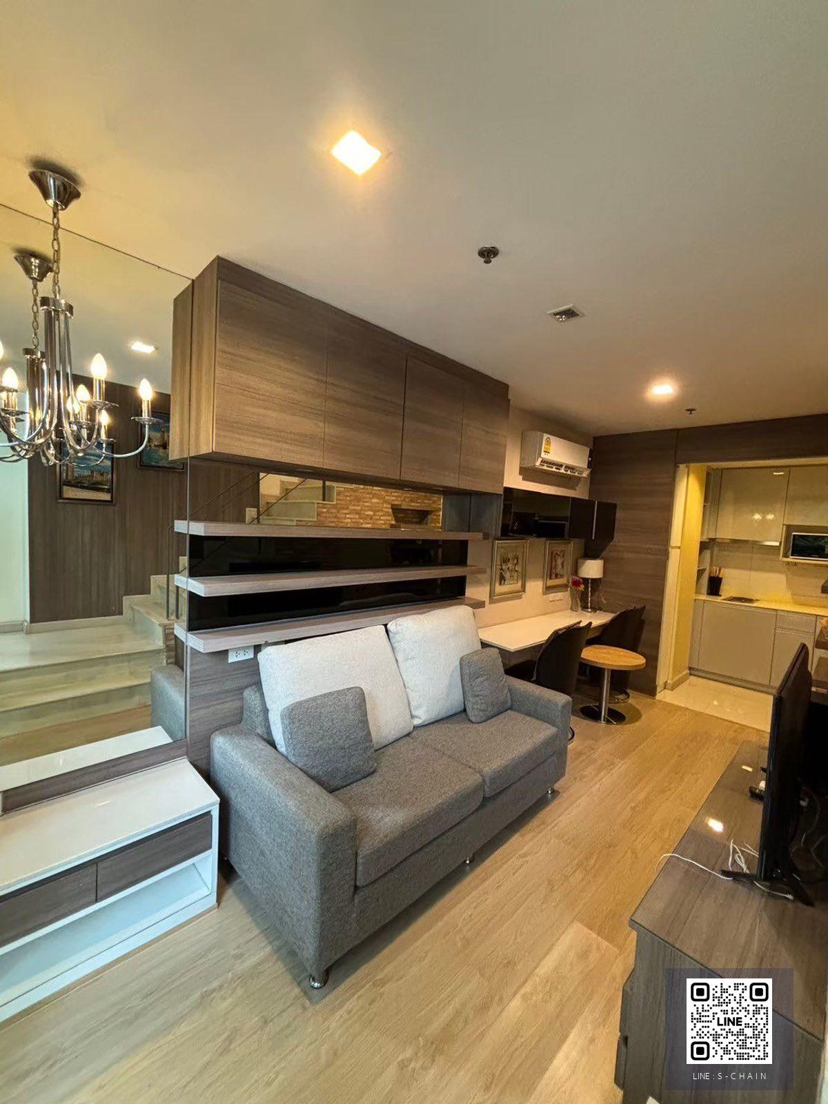 FOR RENT>> I Deo Mobi Sukhumvit 81 🎉🌟ห้อง Duplex ชั้น 4-5 ตึก B ห้องบิวท์อินแต่งสวย ใกล้สถานีรถไฟฟ้า BTS อ่อนนุชเพียงแค่ 30 เมตร วิวสระว่ายน้ำ ⭐️ เฟอร์นิเจอร์บิวท์อินแบบ Fully furnished  #LV-MO1792