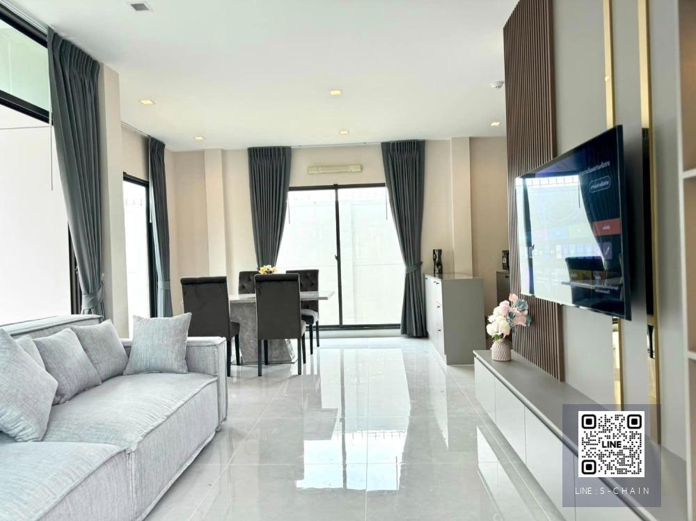 FOR RENT>> Bangkok Boulervard Bangna - Km.5>> บ้านเดี่ยวหรู 2 ชั้น ส่วนกลางขนาดใหญ่ ใกล้ทางด่วนหลายเส้นทาง #LV-MO340