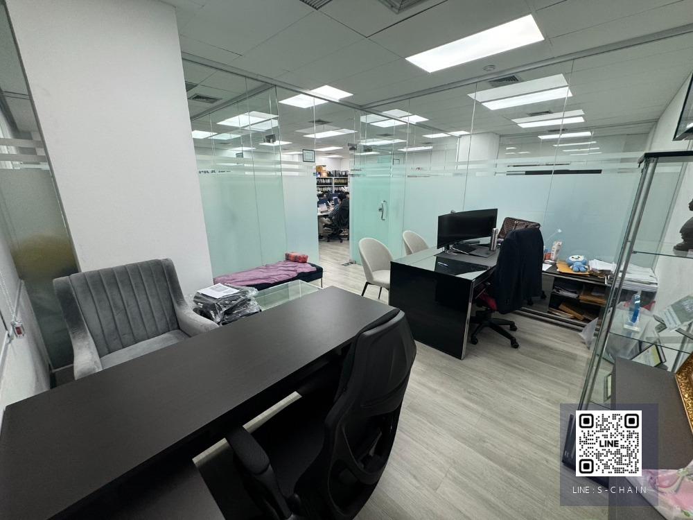 🏢🎊OFFICE FOR RENT>> Bangna Complex Office Tower>> ทำเลดี ออฟฟิตติดเซ็นทรัลกับบิ๊กซีบางนา ติดถนนใหญ่ ทำเลใจกลางบางนา ขนาดพื้นที่ 145 ตรม. รโนเวทครบ พร้อมอยู่ #LV-MO955