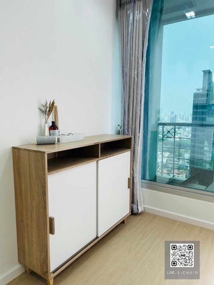 CONDO FOR RENT>> คอนโด สาทร เฮ้าท์ >> ใกล้ BTS สุรศักดิ์ ห้องสวย รีโนเวทใหม่ ยังไม่เคยปช่อยเช่า #MO-1477