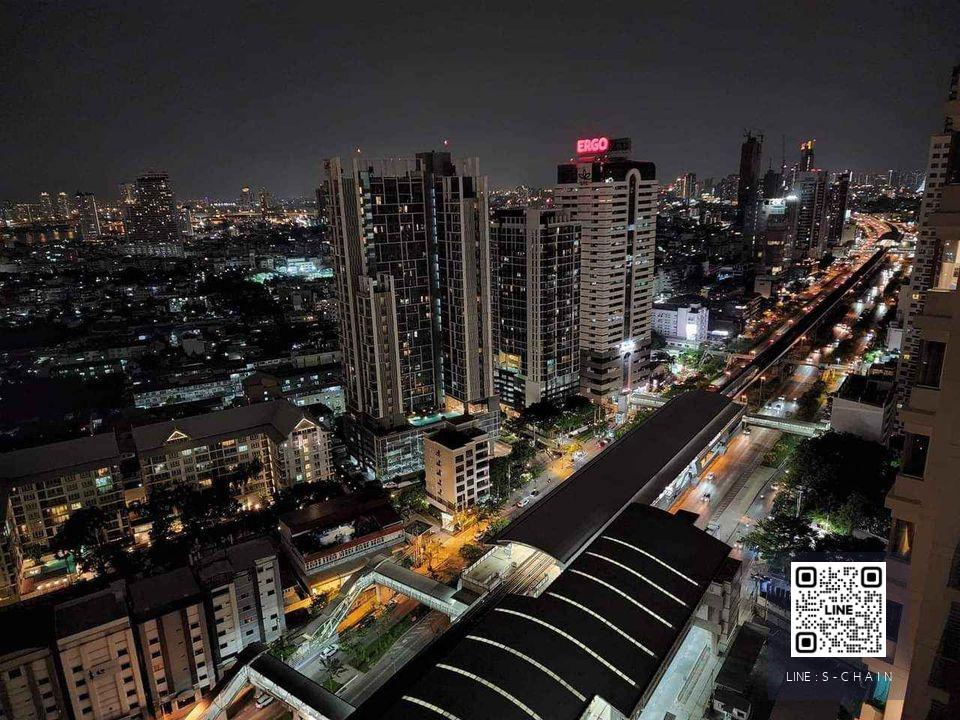 🎉🏙 FOR RENT>> Villa Sathorn>> ห้อง Studio ขนาด 43.5 ตร.ม. ห้องกว้าง ชั้น 30 วิวแม่น้ำ ตกแต่งครบสวย style Black and White ใกล้ BTS กรุงธนบุรี #LV-MO510