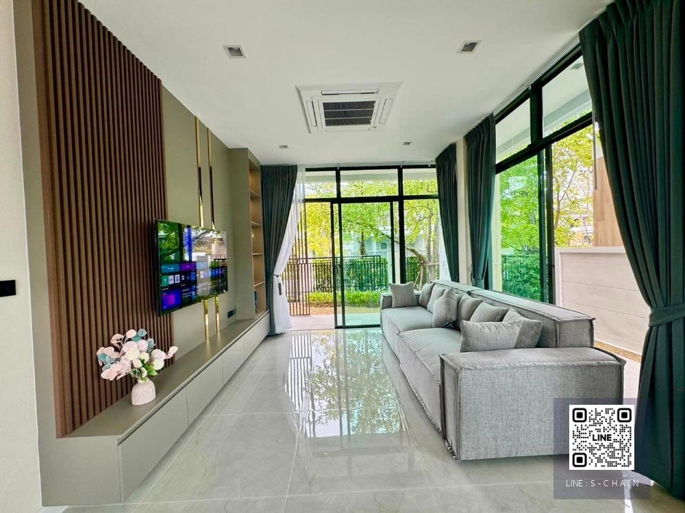 FOR RENT>> Bangkok Boulervard Bangna - Km.5>> บ้านเดี่ยวหรู 2 ชั้น ส่วนกลางขนาดใหญ่ ใกล้ทางด่วนหลายเส้นทาง #LV-MO340